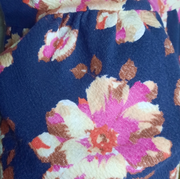 Anthropologie Floral Scalloped Peplum Top - Picture 6 of 8